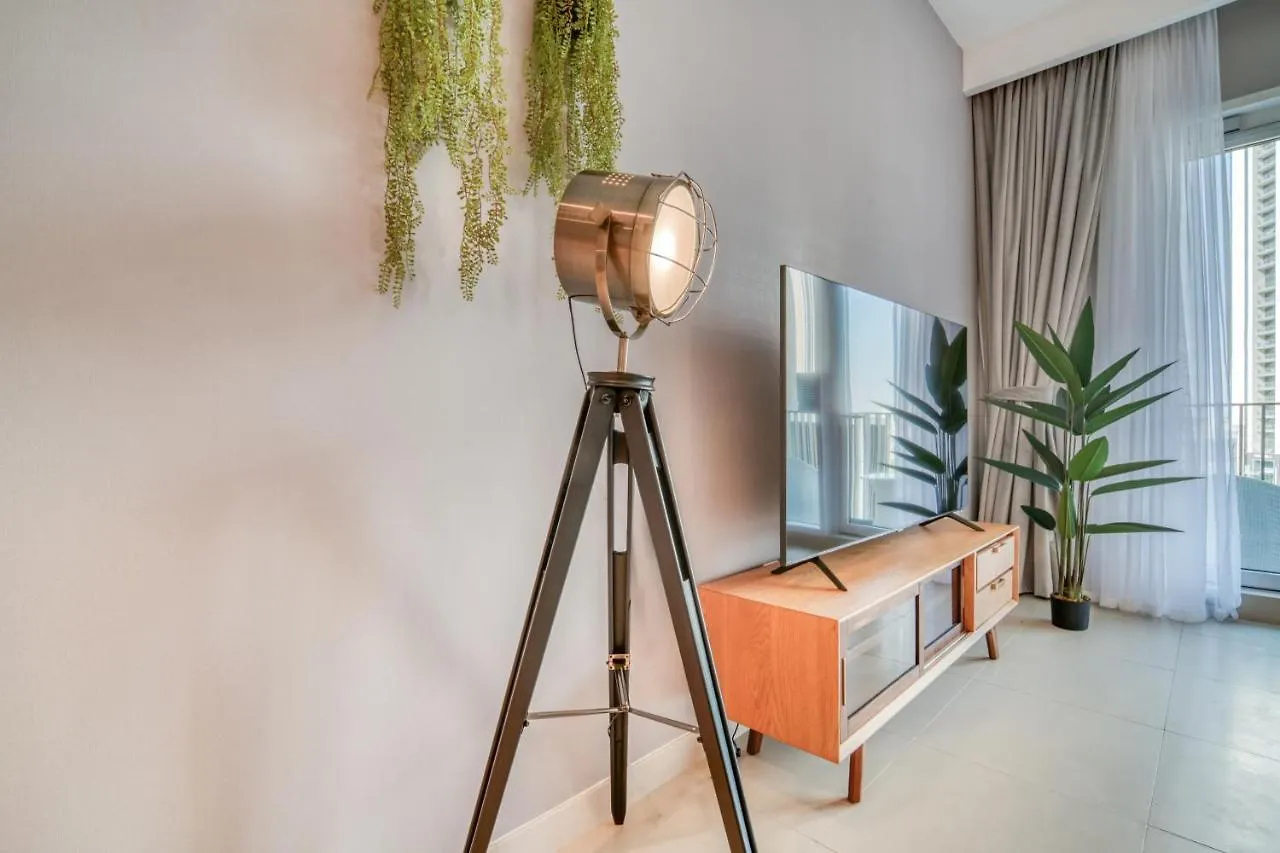 1 Bedroom In Creek Horizon Tower At Dubai Creek Harbour By Pk Holidays 0*,