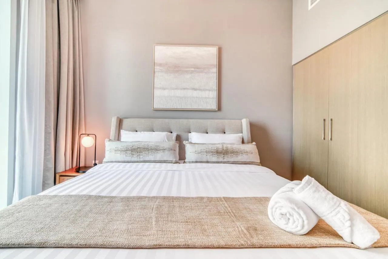 1 Bedroom In Creek Horizon Tower At Dubai Creek Harbour By Pk Holidays アラブ首長国連邦