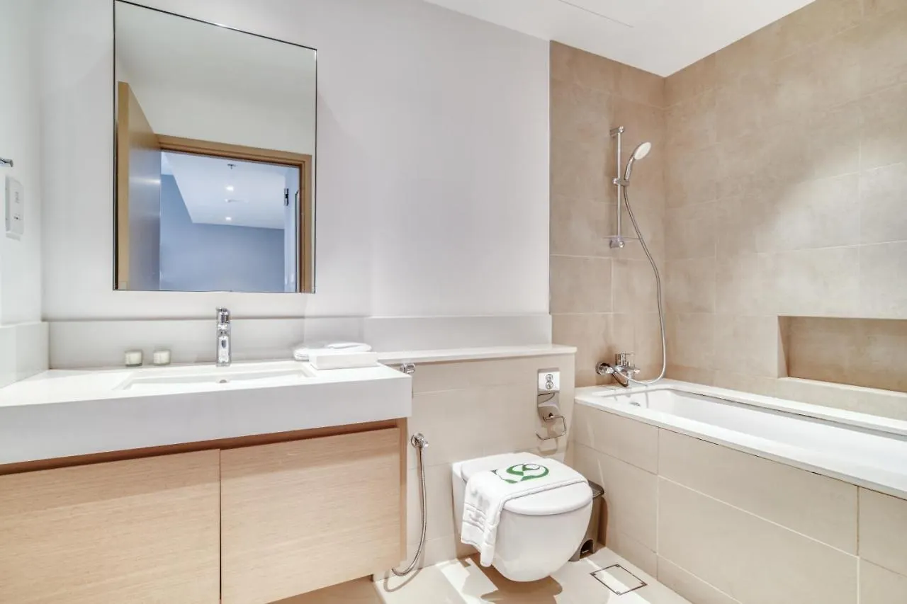 1 Bedroom In Creek Horizon Tower At Dubai Creek Harbour By Pk Holidays アパート