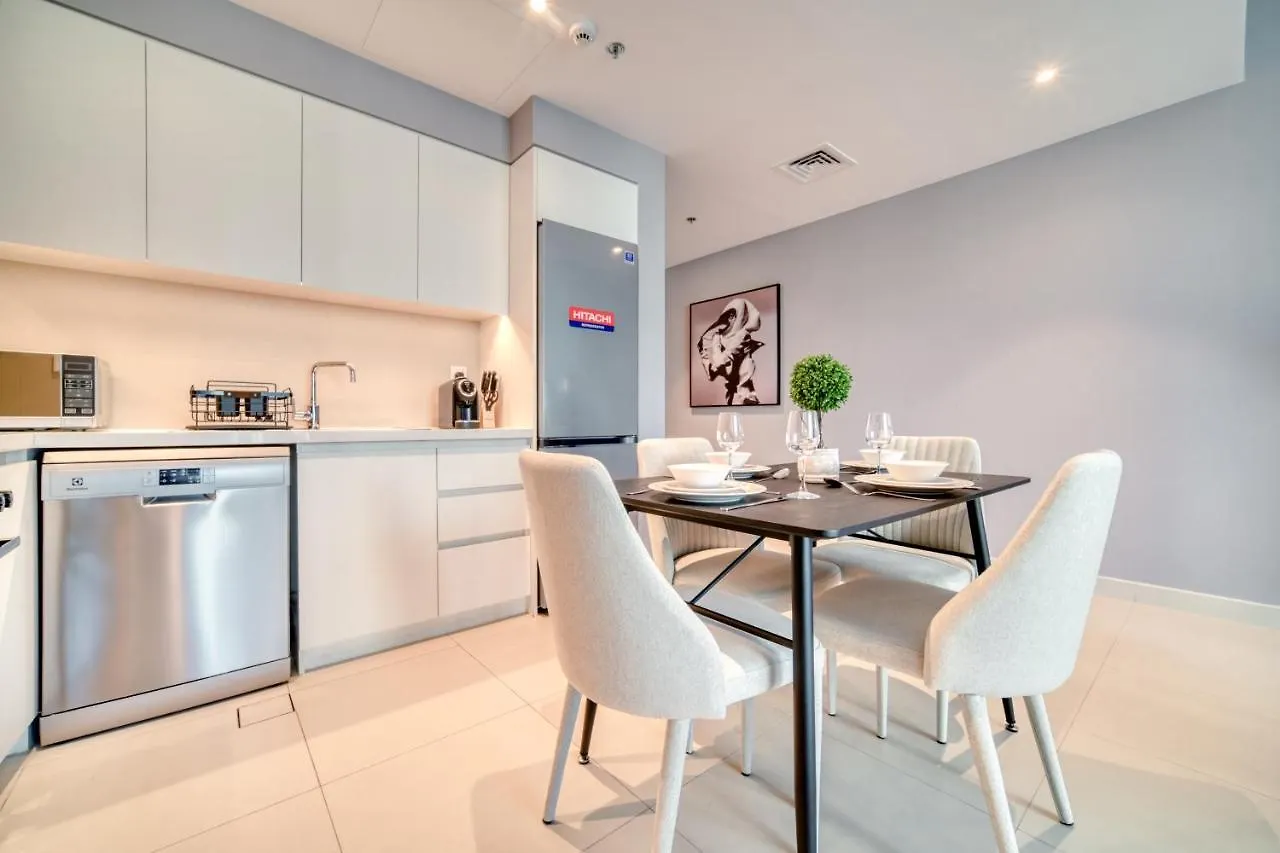 1 Bedroom In Creek Horizon Tower At Dubai Creek Harbour By Pk Holidays 0*,