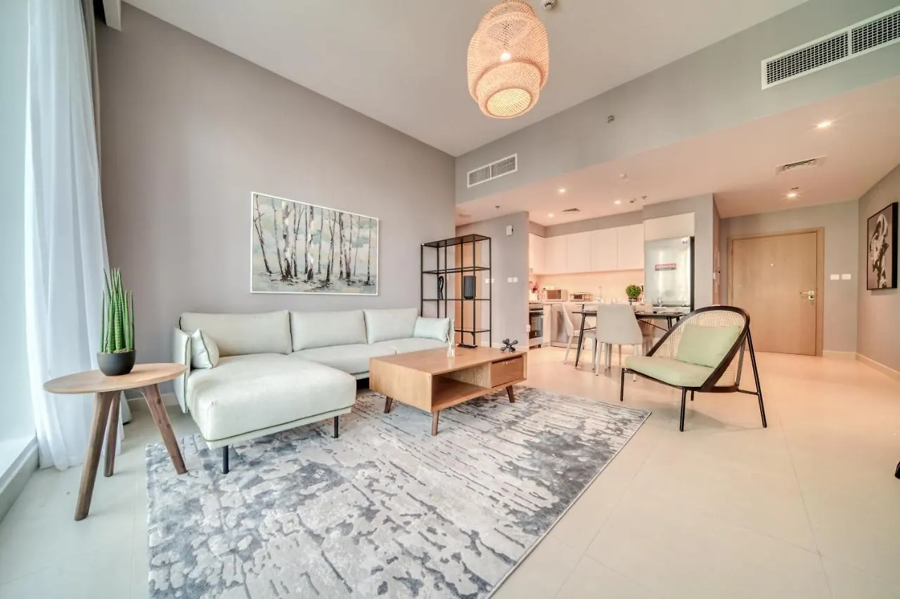 1 Bedroom In Creek Horizon Tower At Dubai Creek Harbour By Pk Holidays アパート
